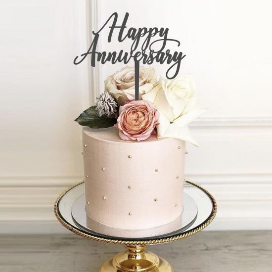 Picture of Anniversary cake with white roses
