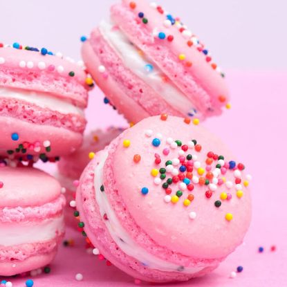 Picture of Cream-filled pink macarons