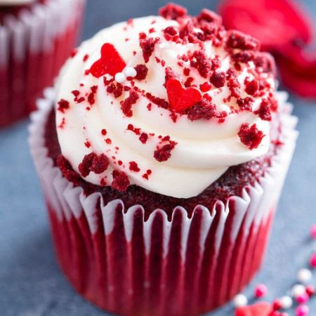 https://cookiesbakery.nop-station.com/images/thumbs/0000360_red-velvet-muffin_450.jpeg